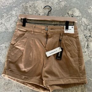 NWT Mom High Rise Pleated Stretch Khaki Shorts